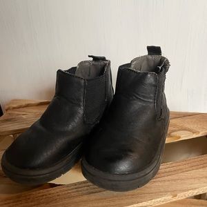Black leather boots. Size 5